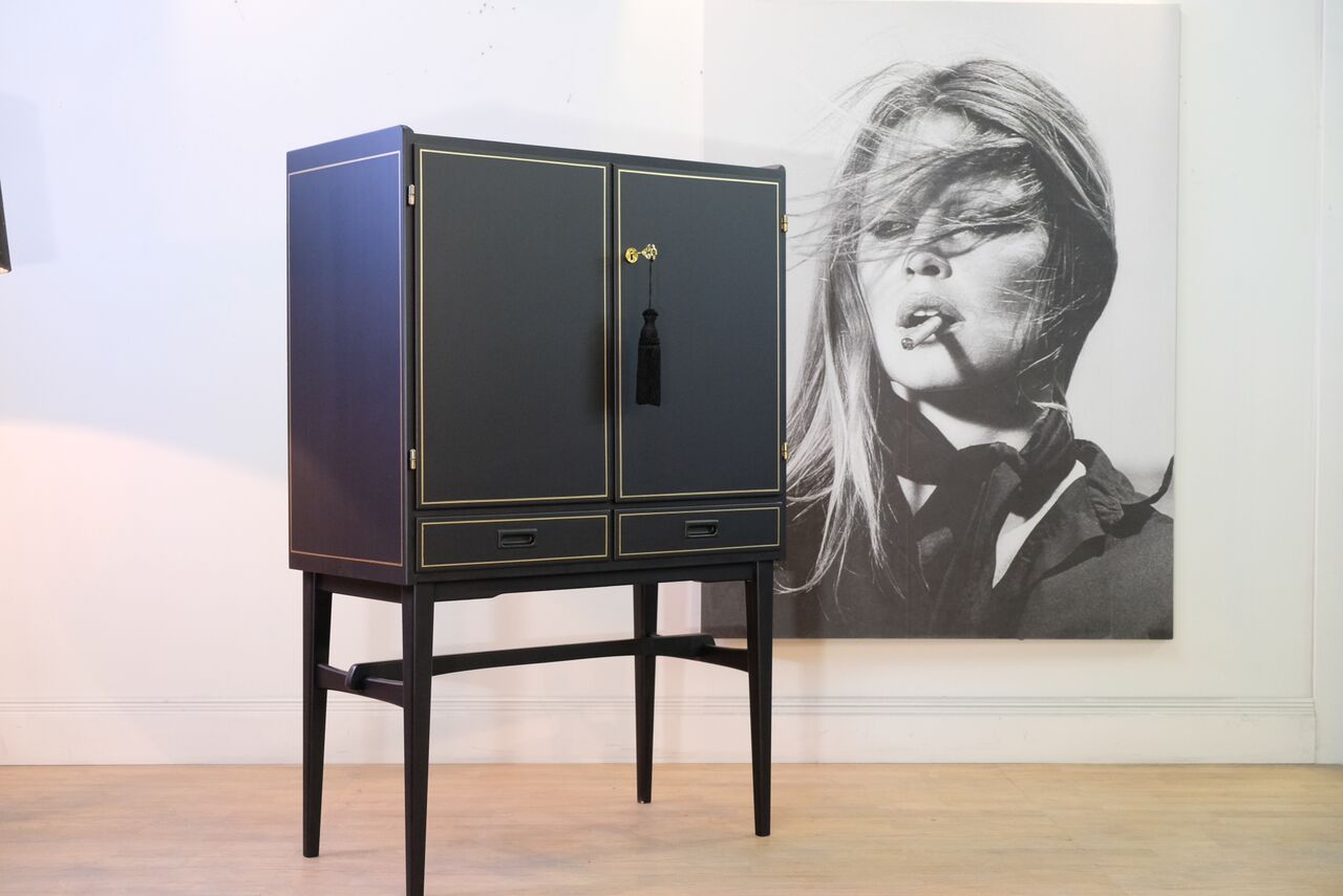 barskap-558.1 Black Drinks Cabinet with Gold Frame – Vintage, 1950s