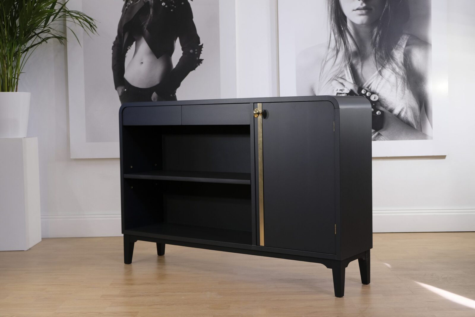 till-salu-swedish-modern-ca-1935.1 Bücherregal schwarz – Swedish Grace, 1930er