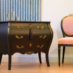 Off-black chest of drawers – Rococo, restored