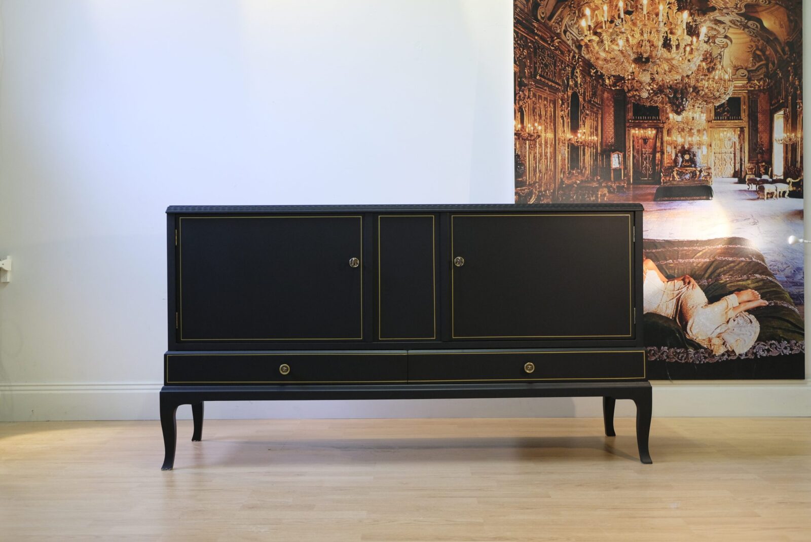 sideboard_1000.2 (1) Sideboard schwarz samtmatt mit Gold – Art déco, 1935