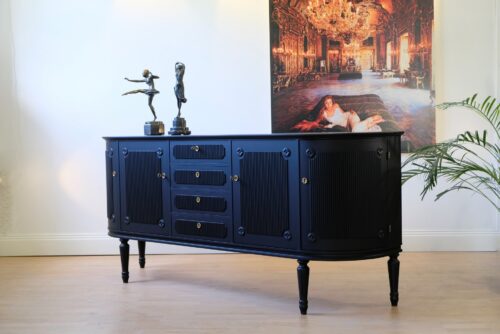 sideboard-605.1_f Gustavianskt sideboard nyrenoverat i svart matt lack.